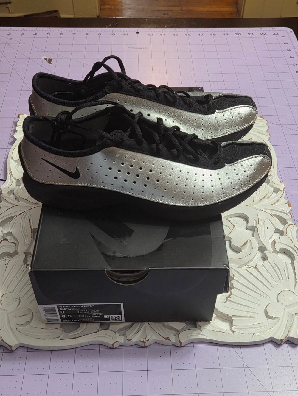 Nike Air SuperFly In Black/Metallic Silver, Size 8 - Picture 7 of 11